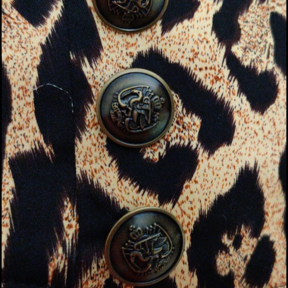 Beach Bash leopard print shorts - Picture 2 of 4